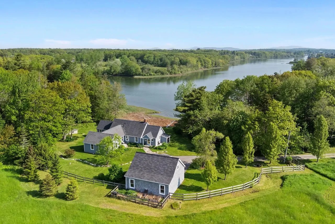 Newly Priced: 17 Spring Street, South Thomaston, ME 04858 – $1,200,000