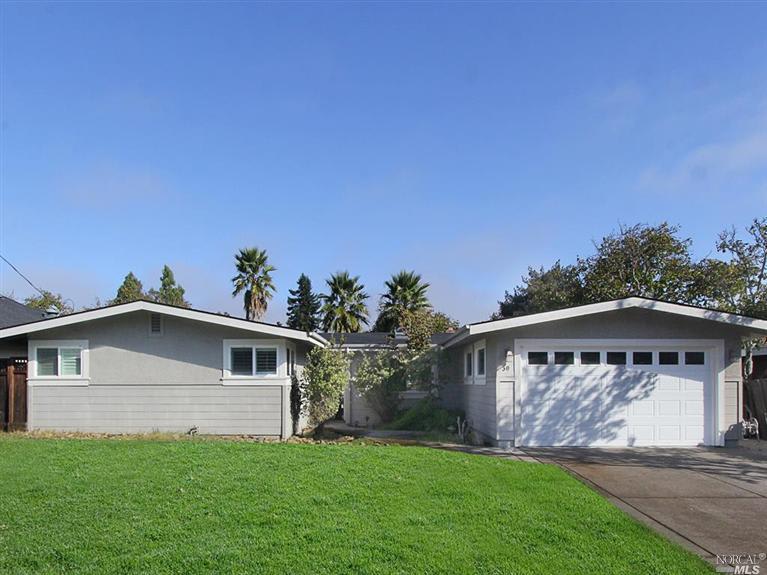 30 Gertrude Ln