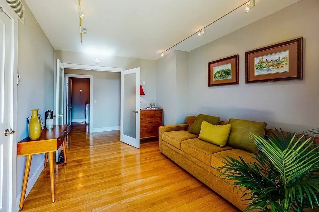 65 E India Row #37GH