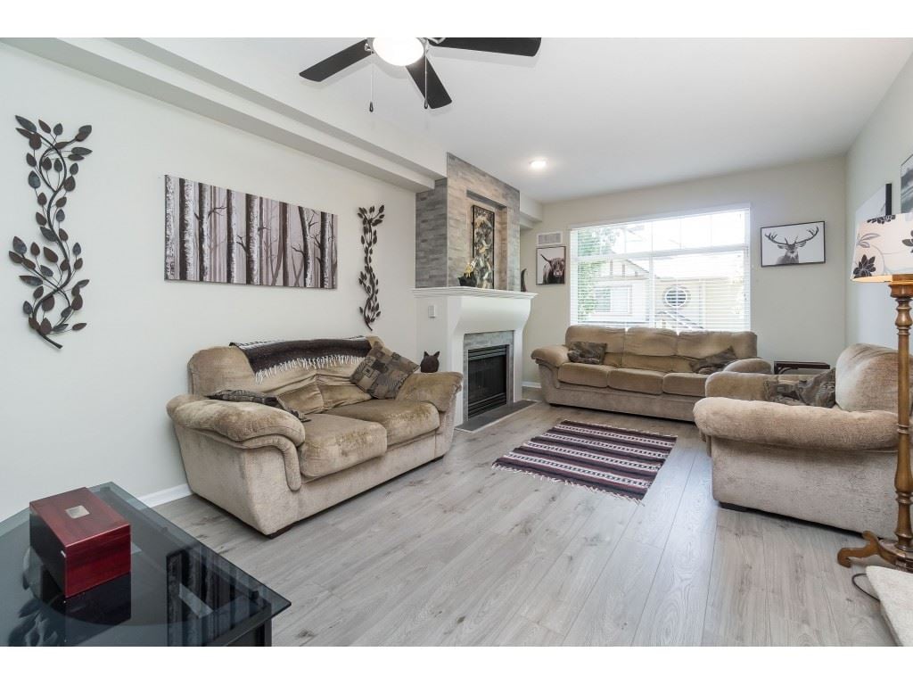 7-2678 King George Blvd