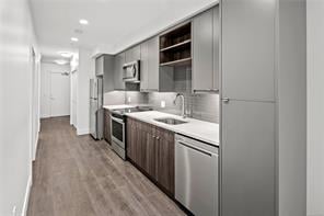 307-2461 Sidney Ave