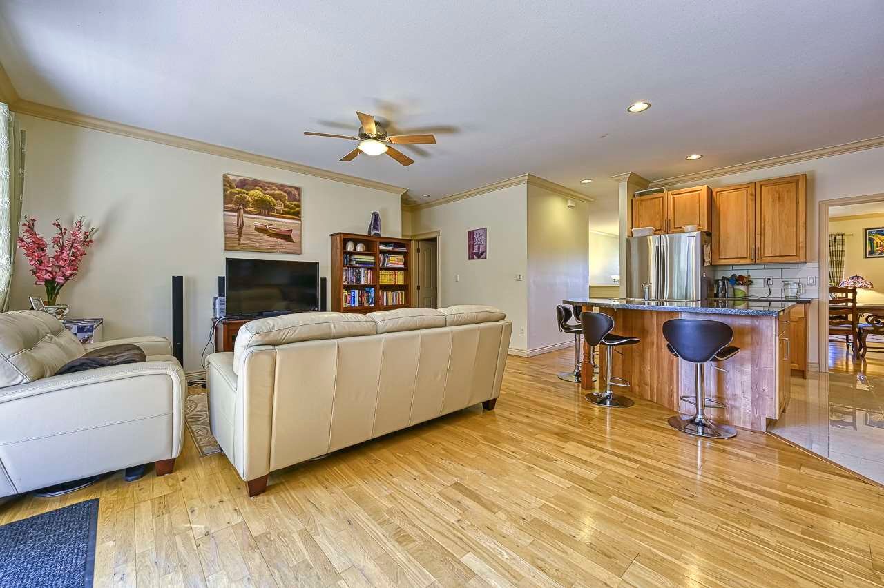 711 Blue Mountain St