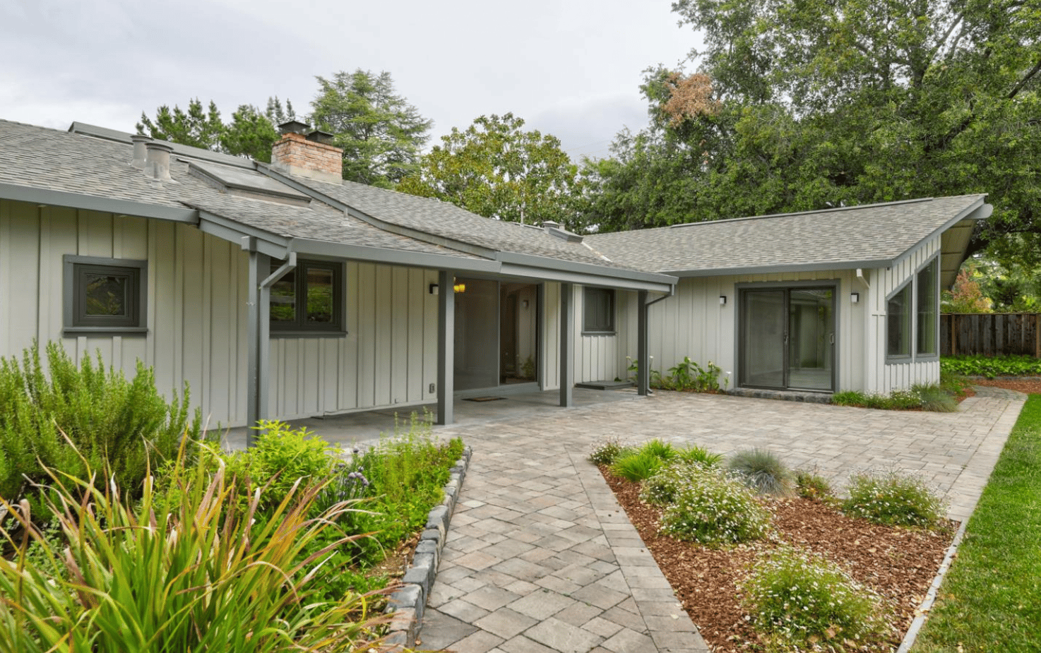  390 Cherry Ave
