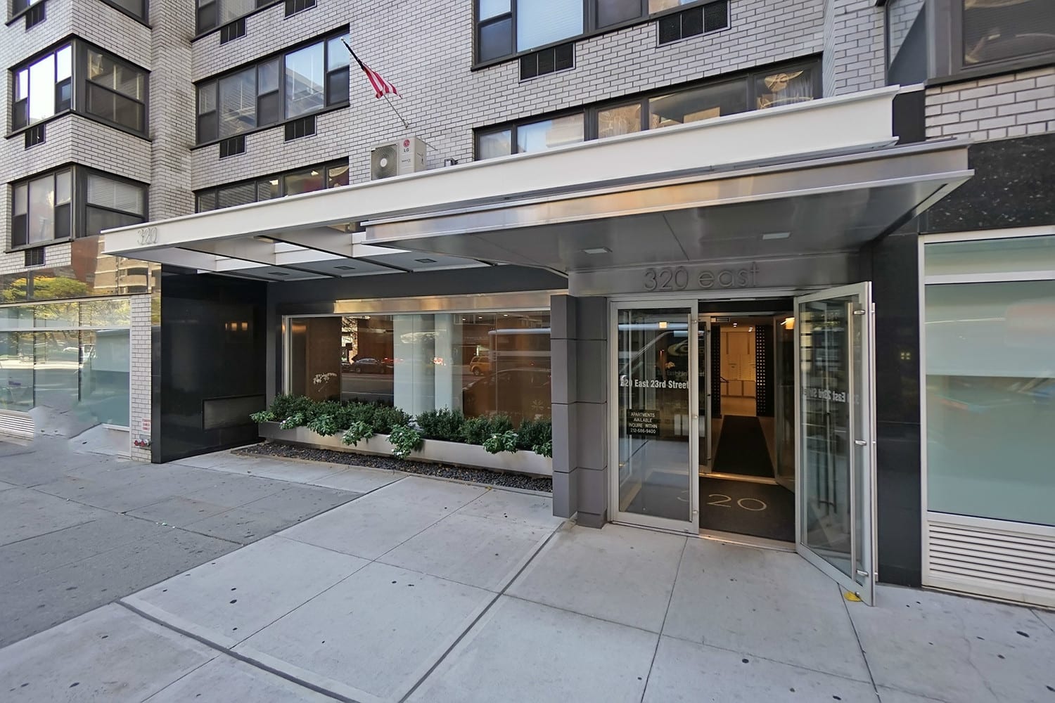 320 E 23rd St, Unit 2D