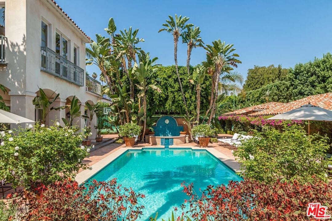 Villa Infinity