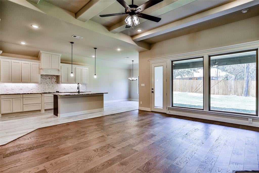 512 Woodland Dr