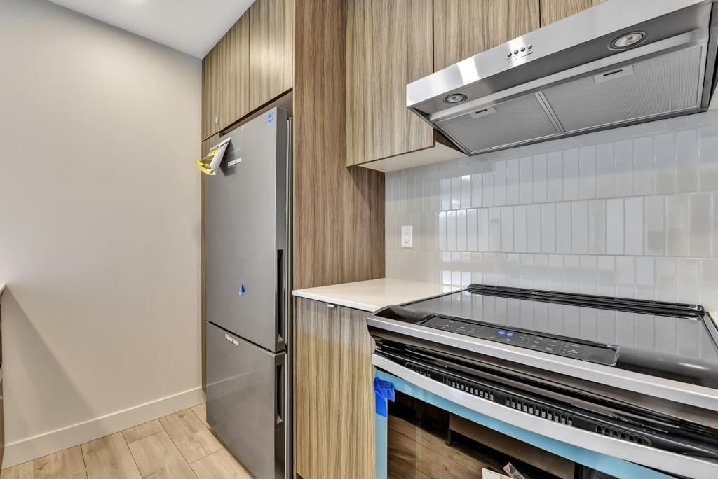 7-32828 Landeau Pl