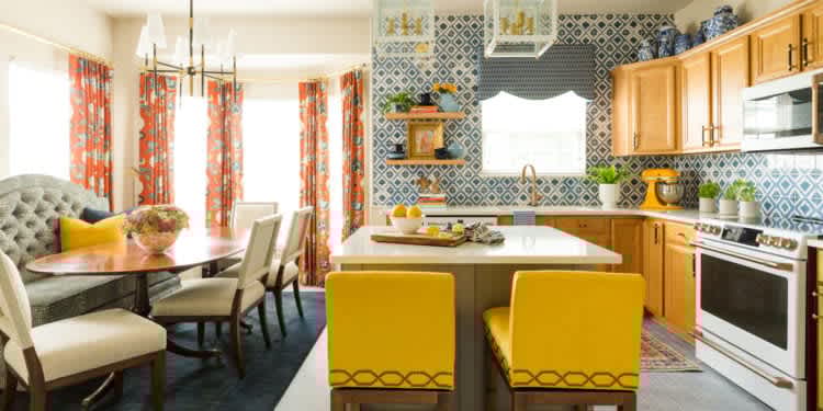 House Tour: Contrasting Colors