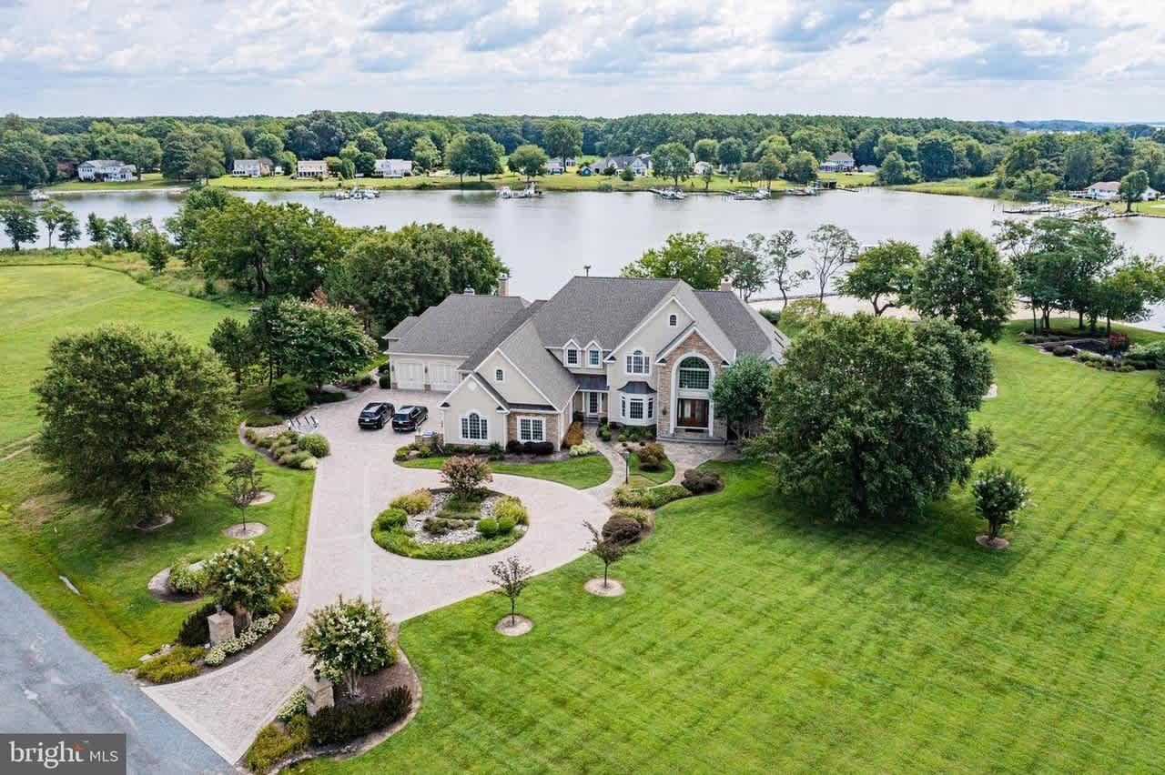 330 Serenity Ln