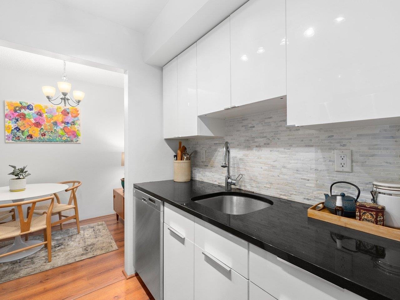 316-440 E 5th Ave