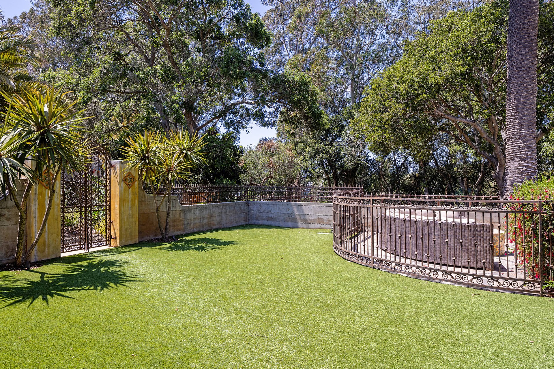 Santa Cruz Masterpiece - 1151 Scholl Lane