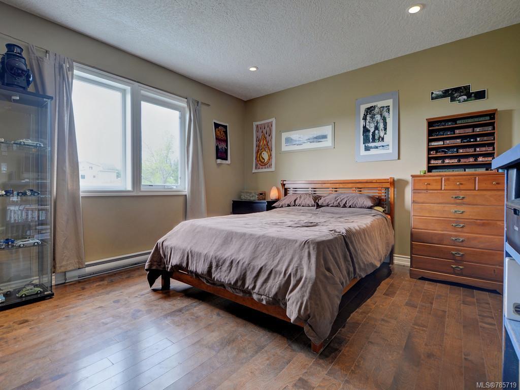 106-2038 Gatewood Rd, Sooke