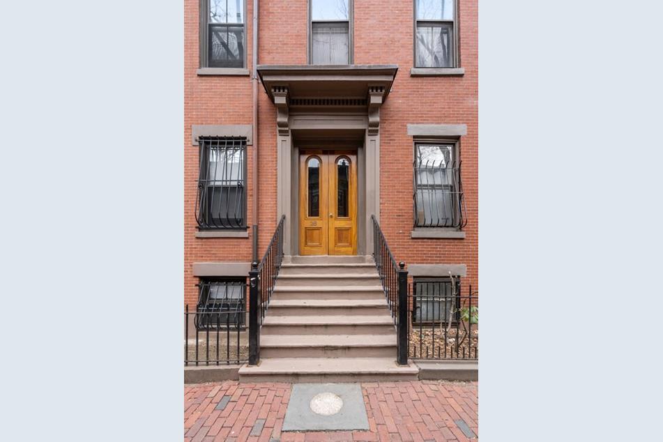 26 E Springfield St #4