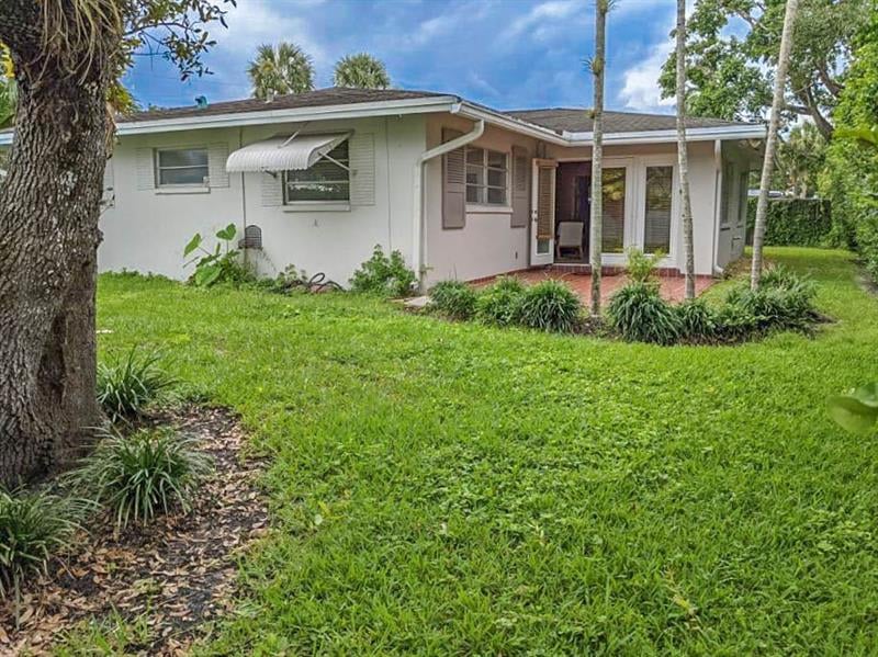 1437 SW 13th Ct