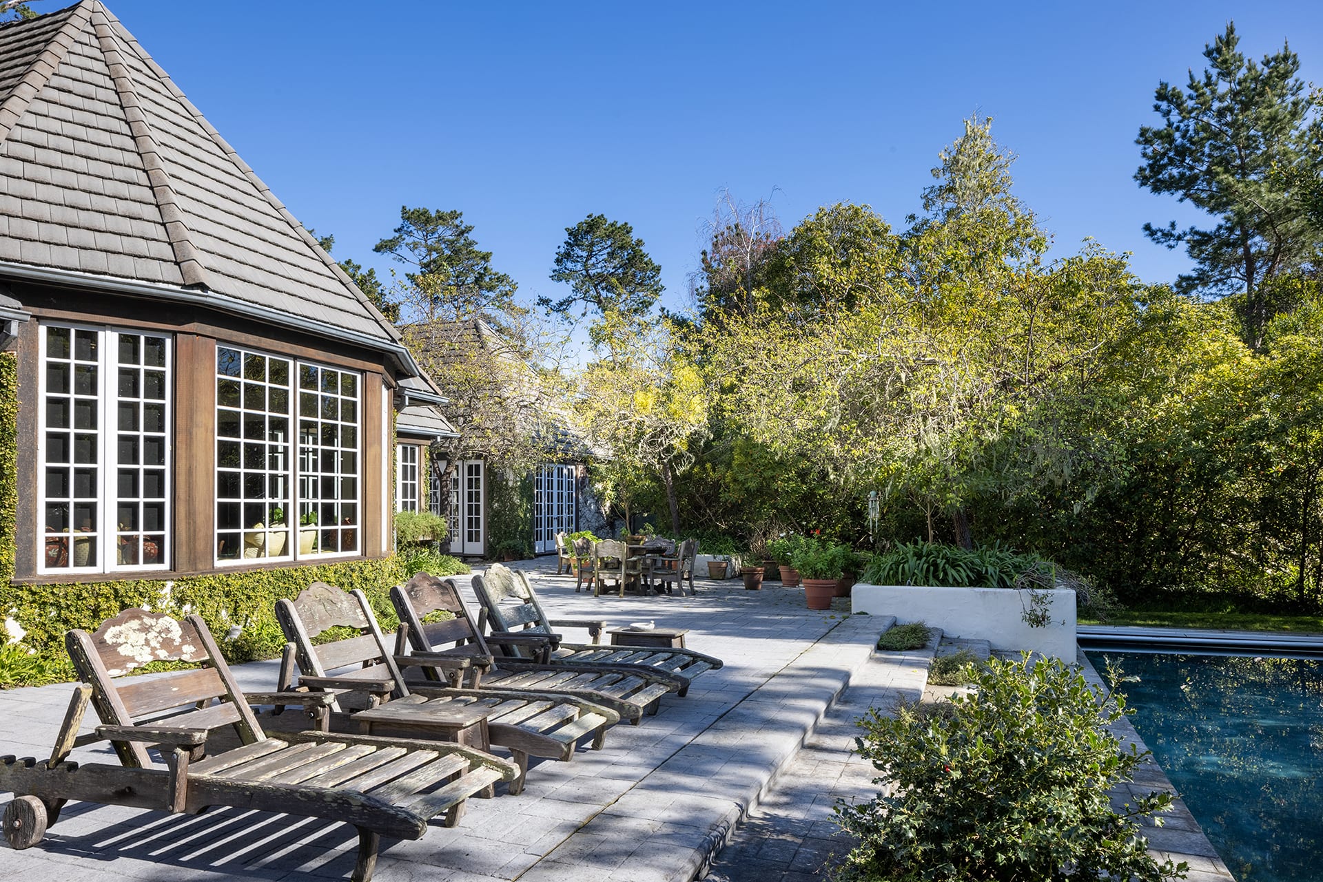 Pebble Beach Manor - 3323 Stevenson Drive