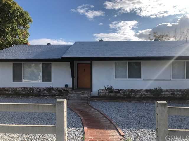 375 E Mayberry Avenue