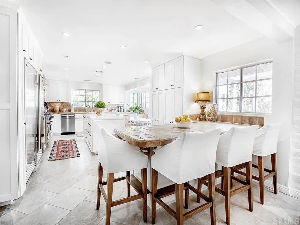 5327 La Glorieta Rancho