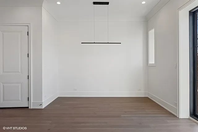 2541 N Wayne Ave., Unit 2S
