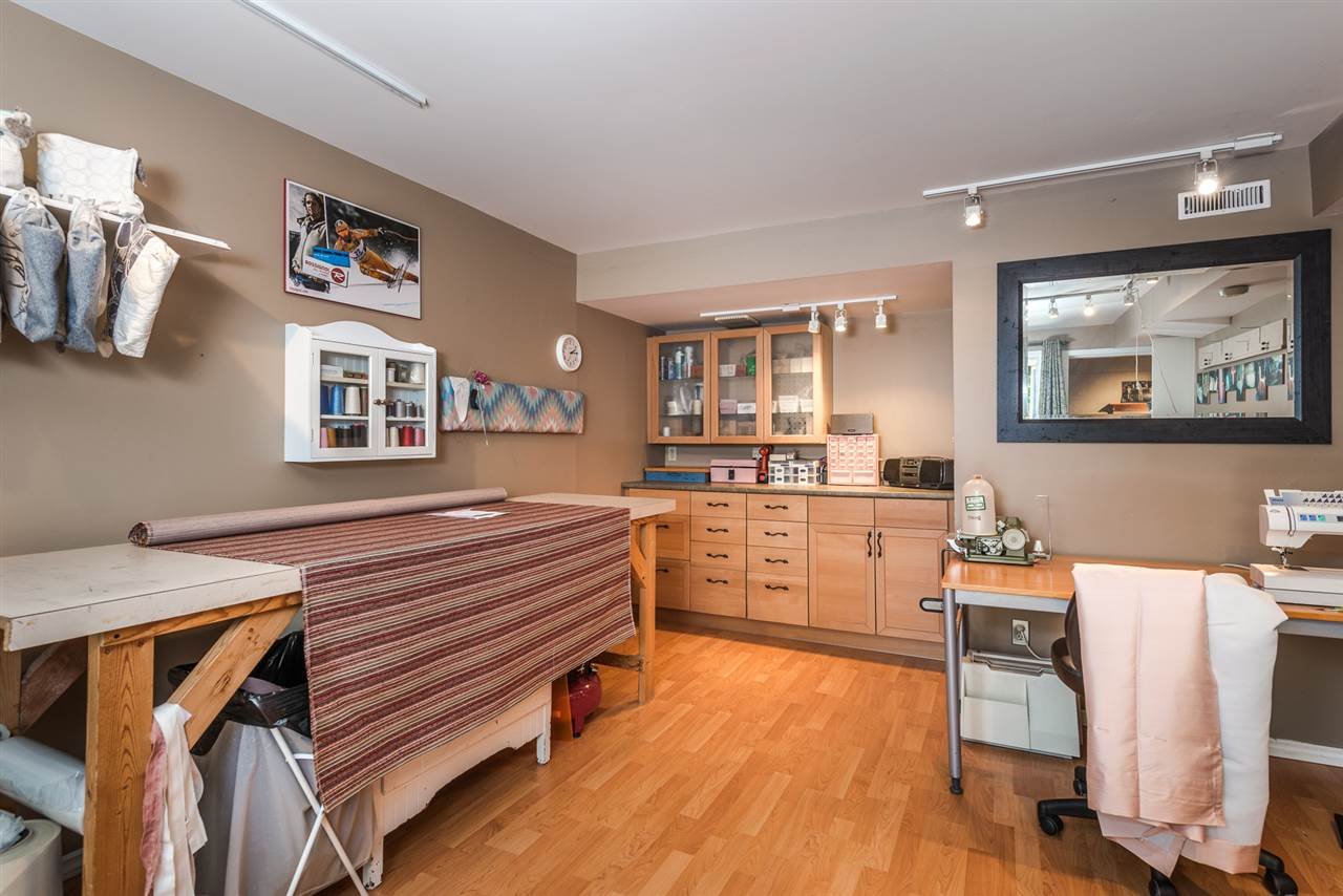 1196 Deep Cove Rd