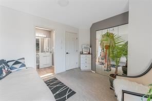 402-1593 Begbie St