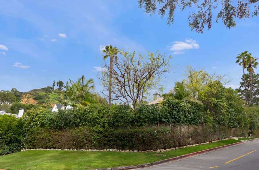 1423 N Doheny