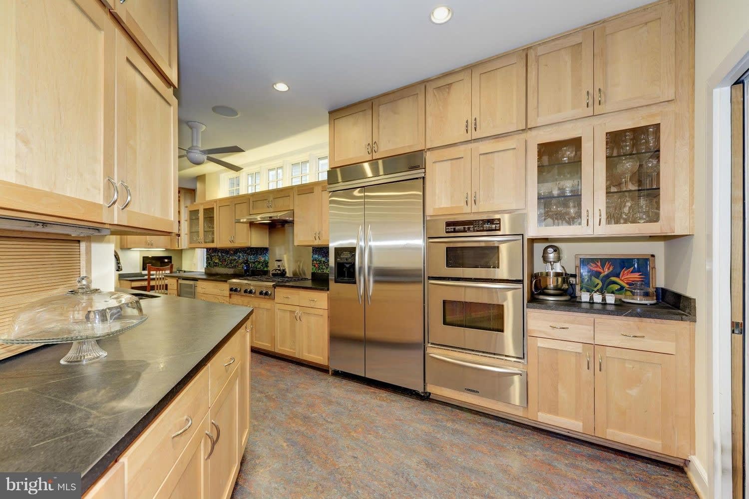 409 E ALEXANDRIA AVE