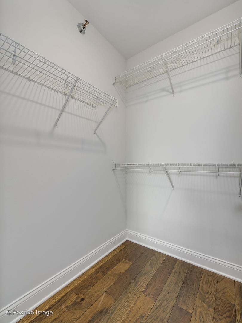 400 N Lasalle St, #2702