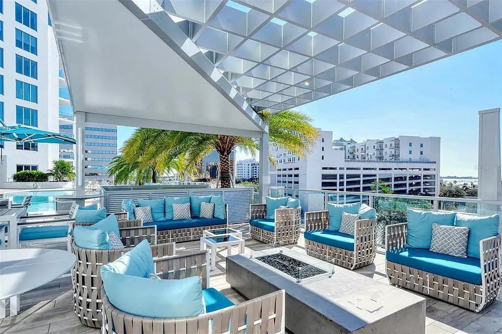 111 S Pineapple Ave #507