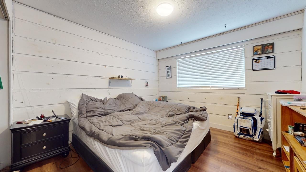 1980 Spruce Dr