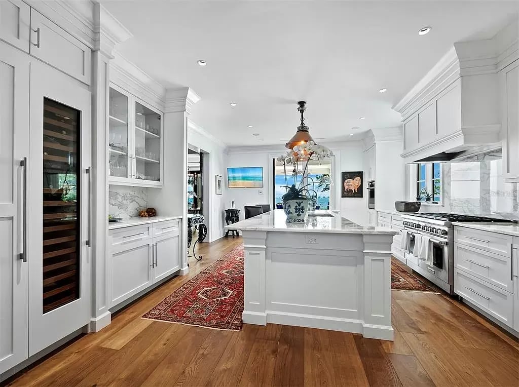 4223 Bay Shore Rd