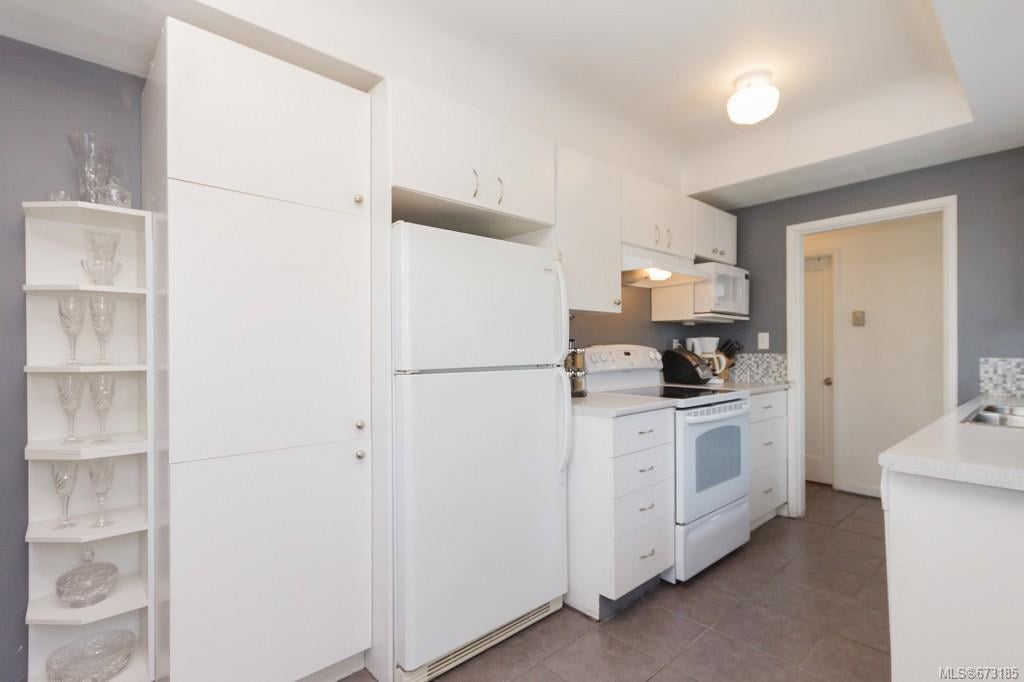 1421 Simon Rd, Saanich