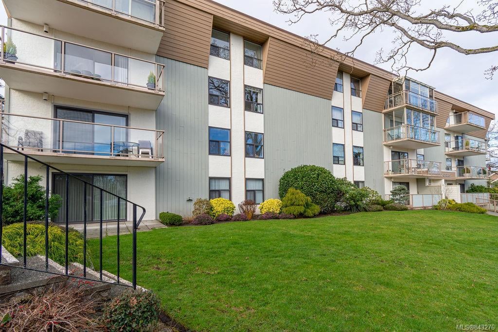 405-2125 Oak Bay Ave