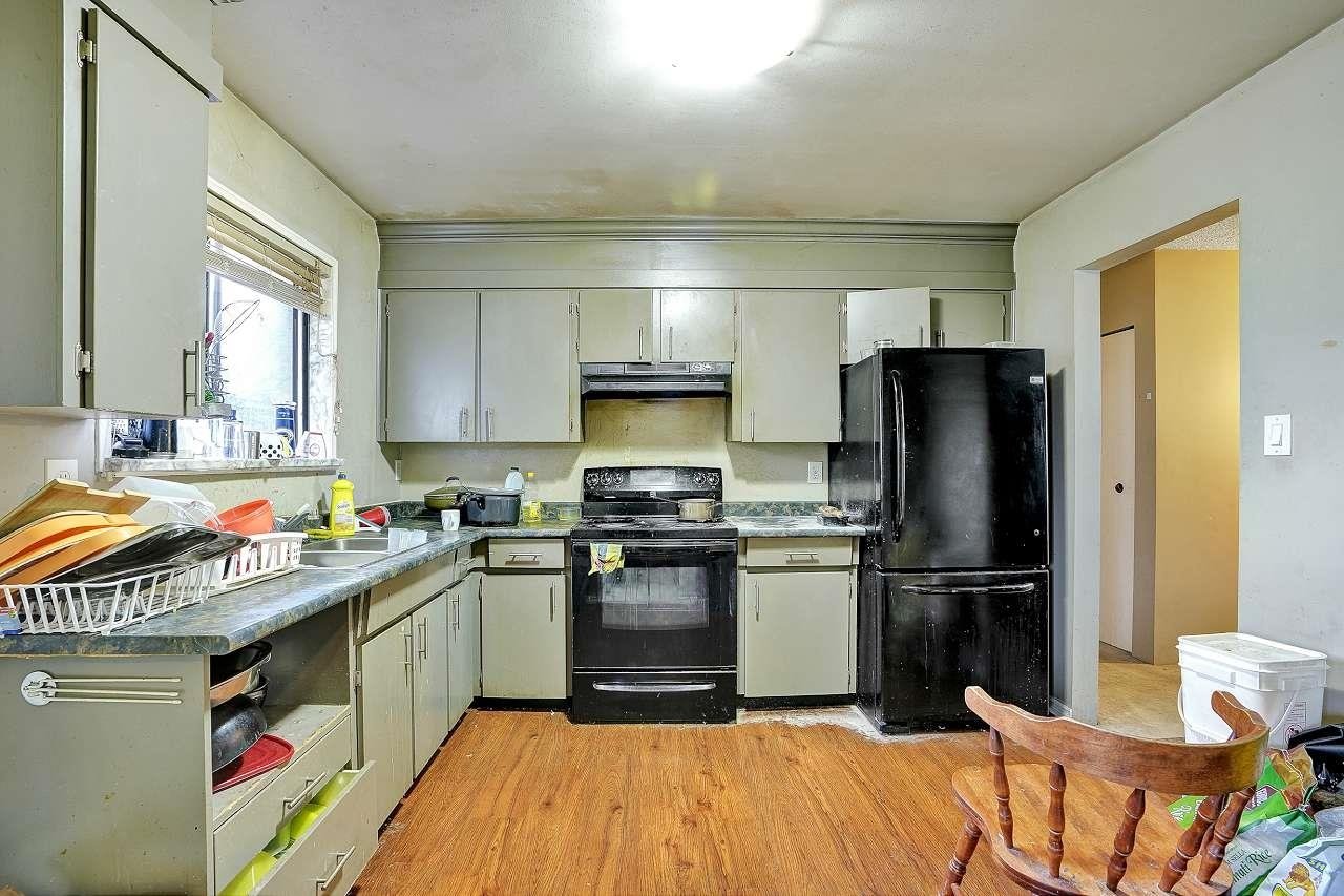 9428 132 St