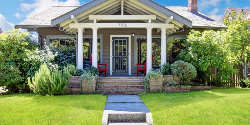 ARCHITECTURAL SHOWDOWN: RANCH VS. CRAFTSMAN