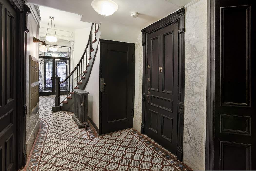 136 West 16th Street, 1FE