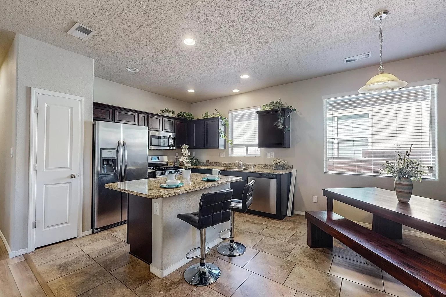 9312 Silver Mesa St NW
