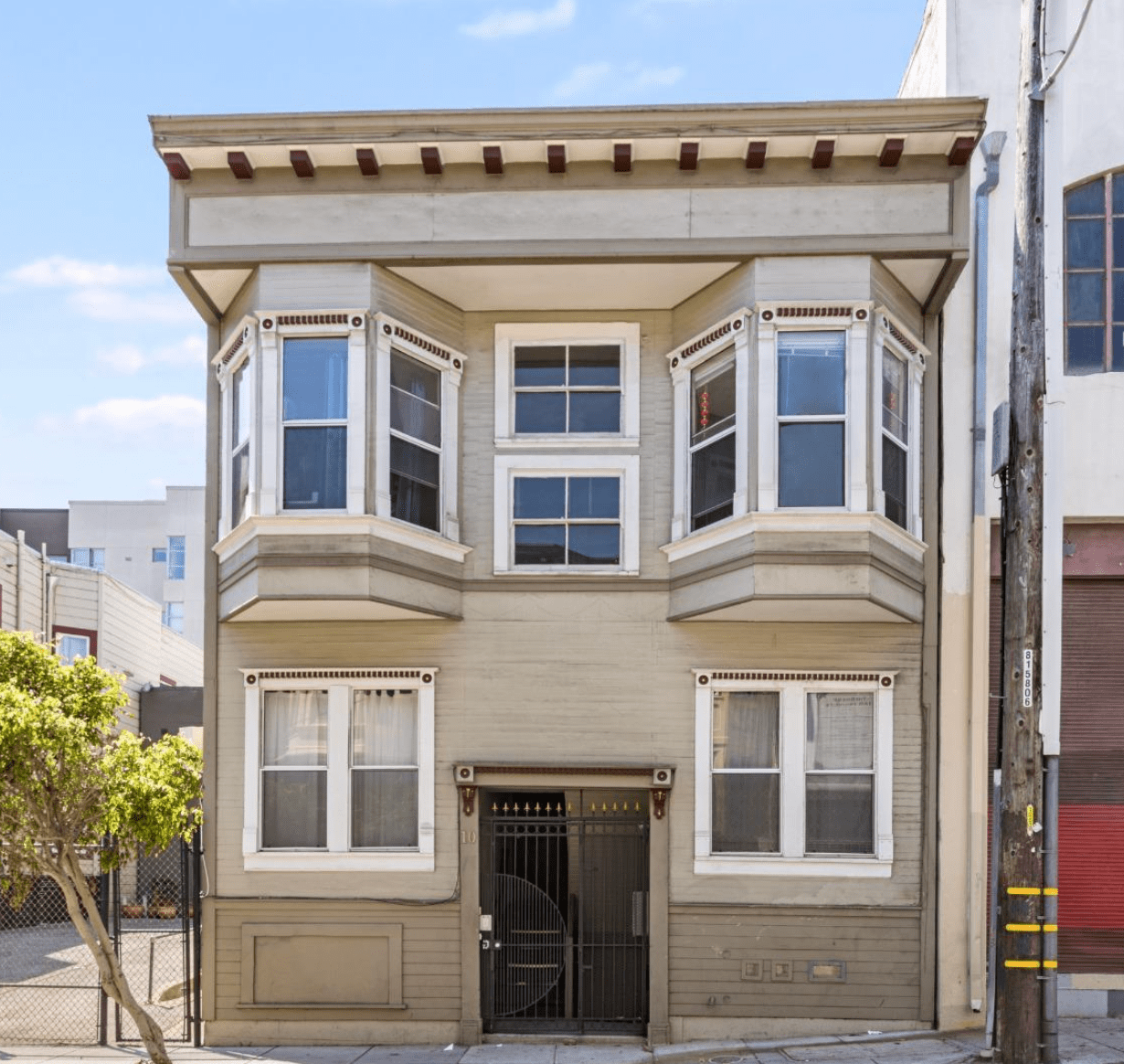 10 Moss Street