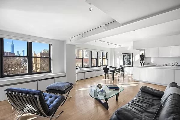 45 West 10th St. Unit: 8-EF