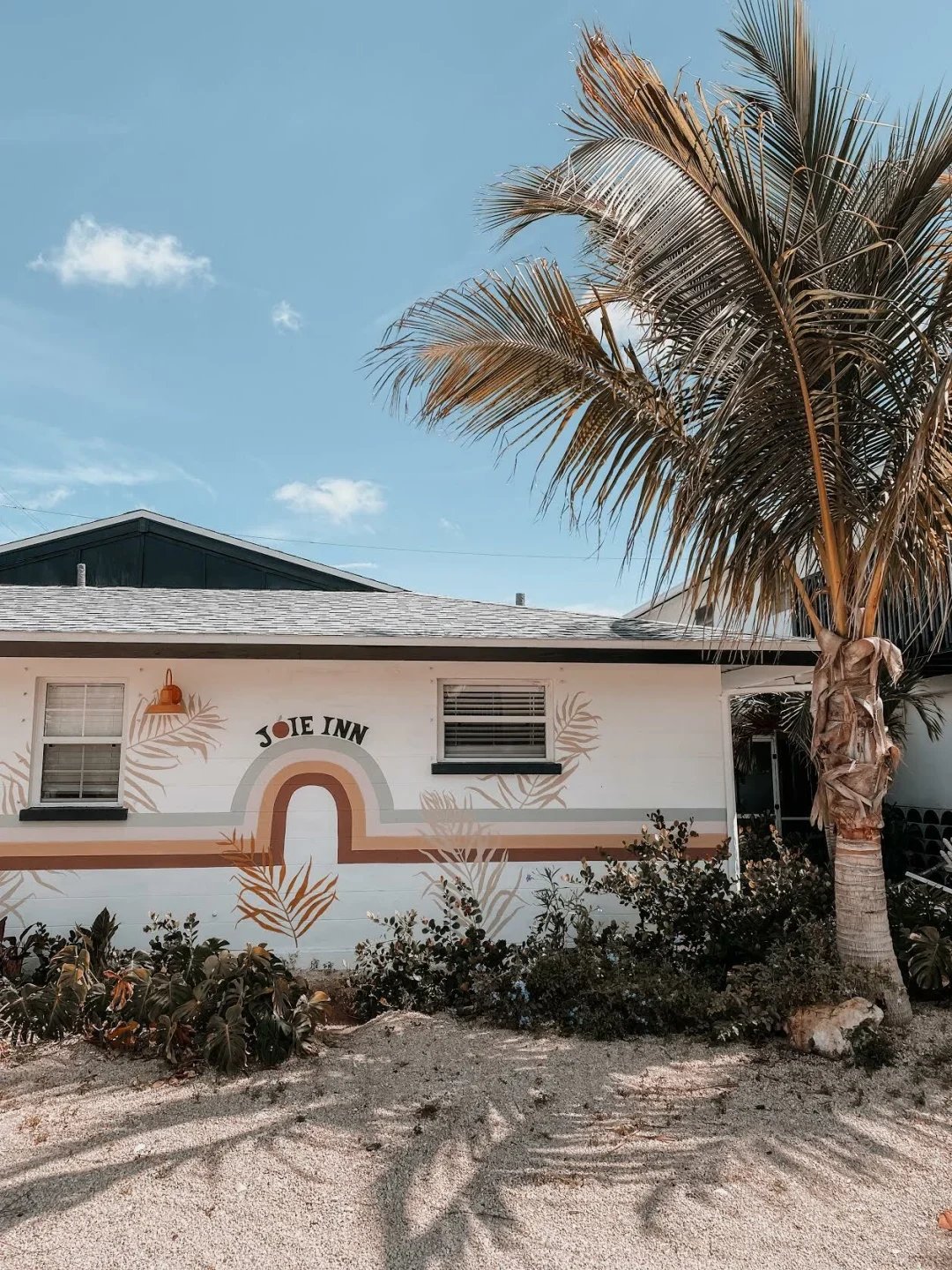 Check Out This Ultra-Cute Retro Inn on Anna Maria Island