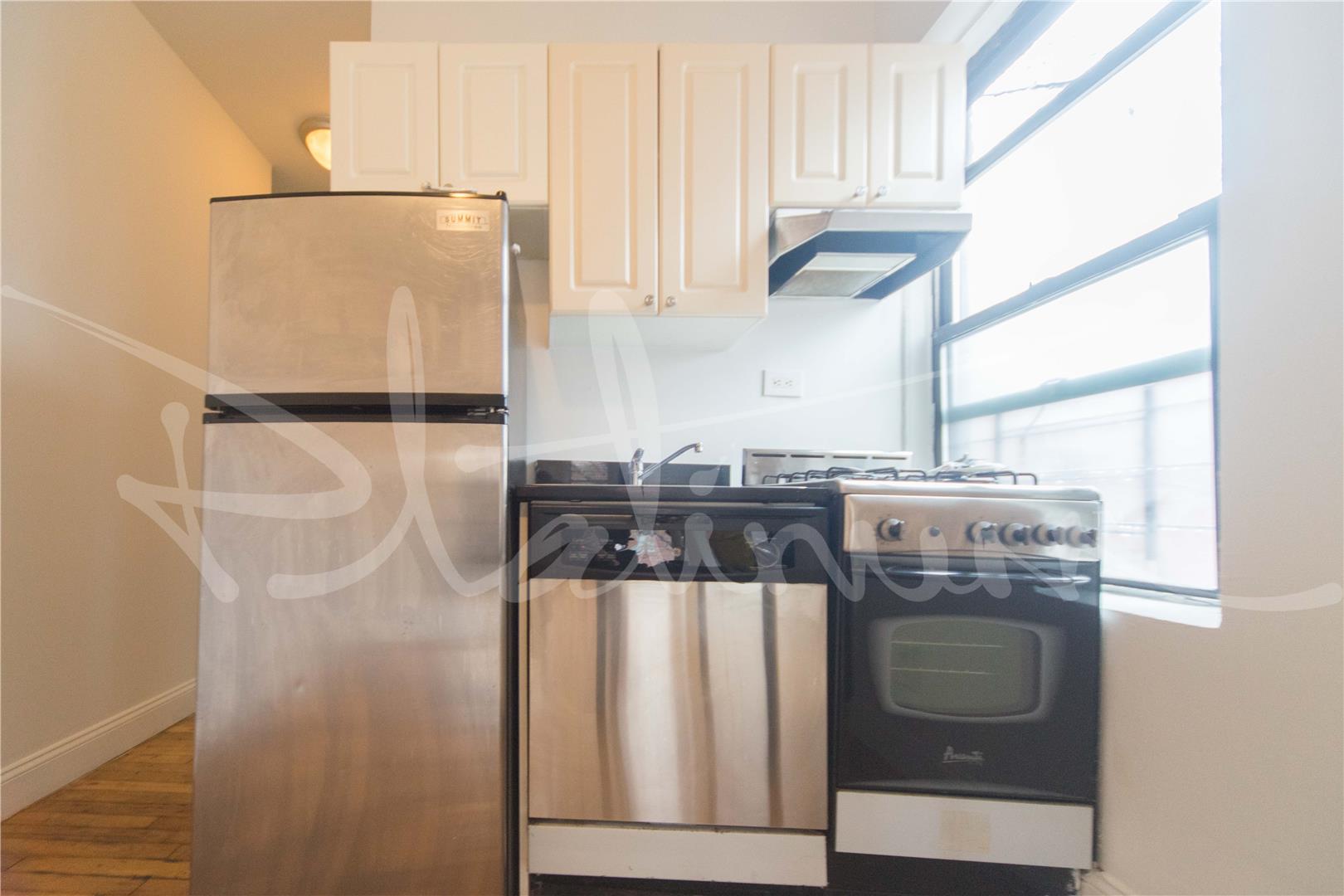 715 East 5th Street, Apt 3-D