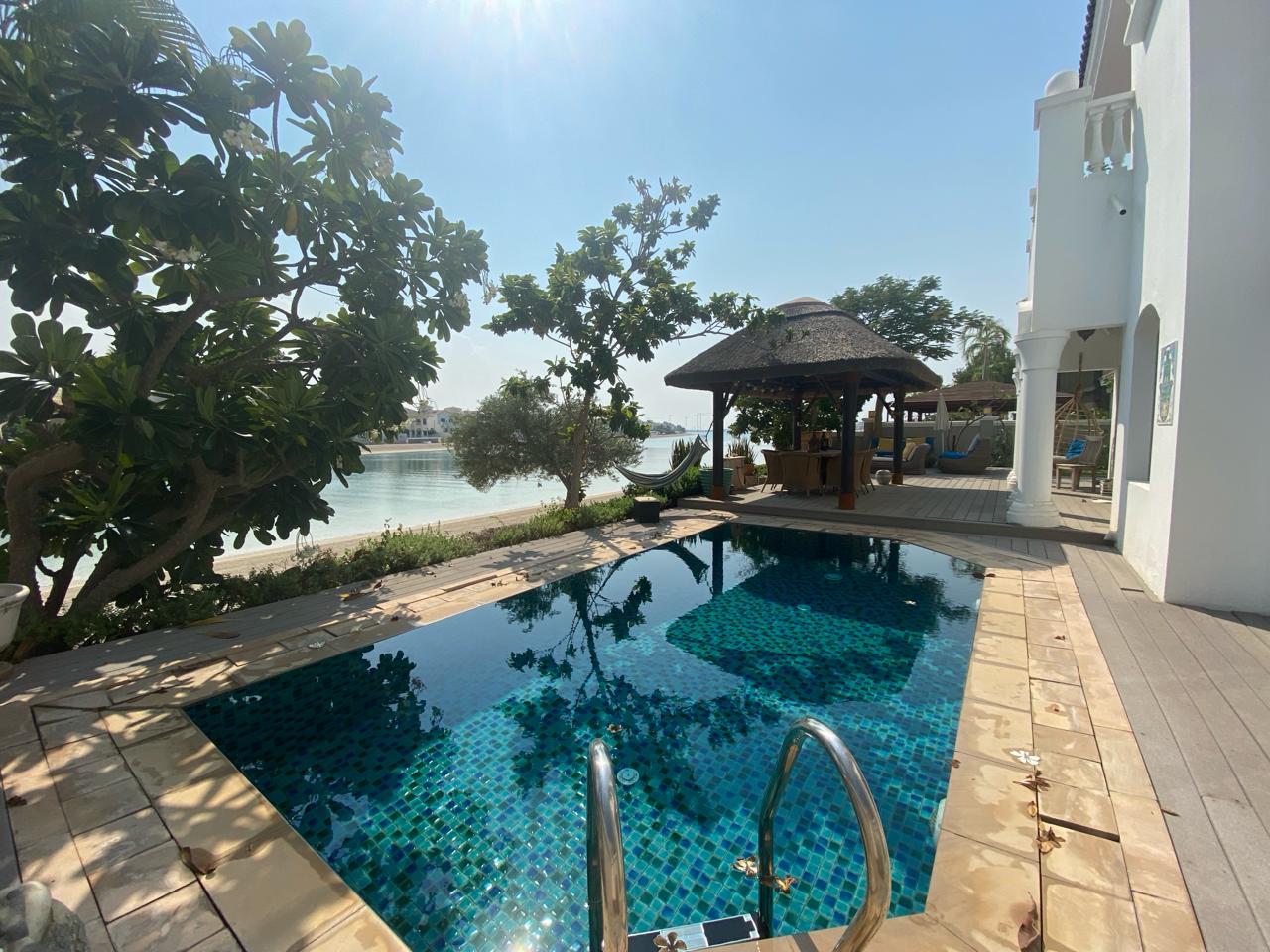 Luxurious 5-Bedroom Villa in Palm Jumeirah