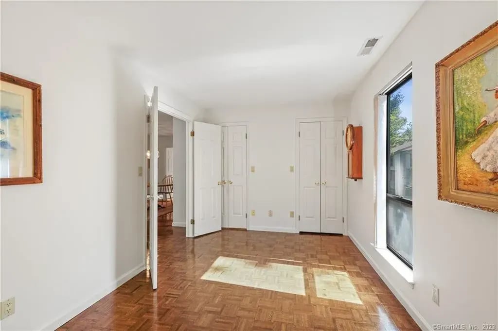 500 River Rd Apt 12