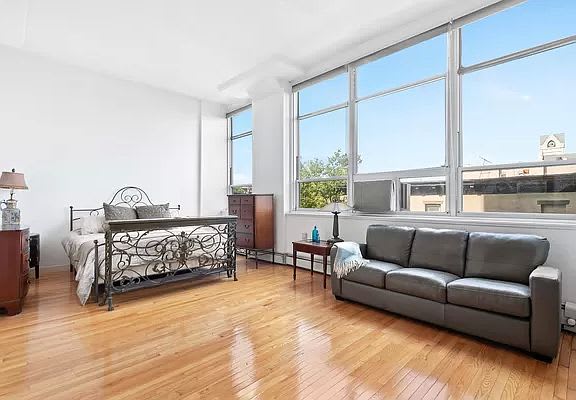 505 Court St. Unit: 4E