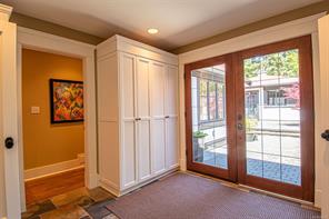 3900 Cadboro Bay Rd