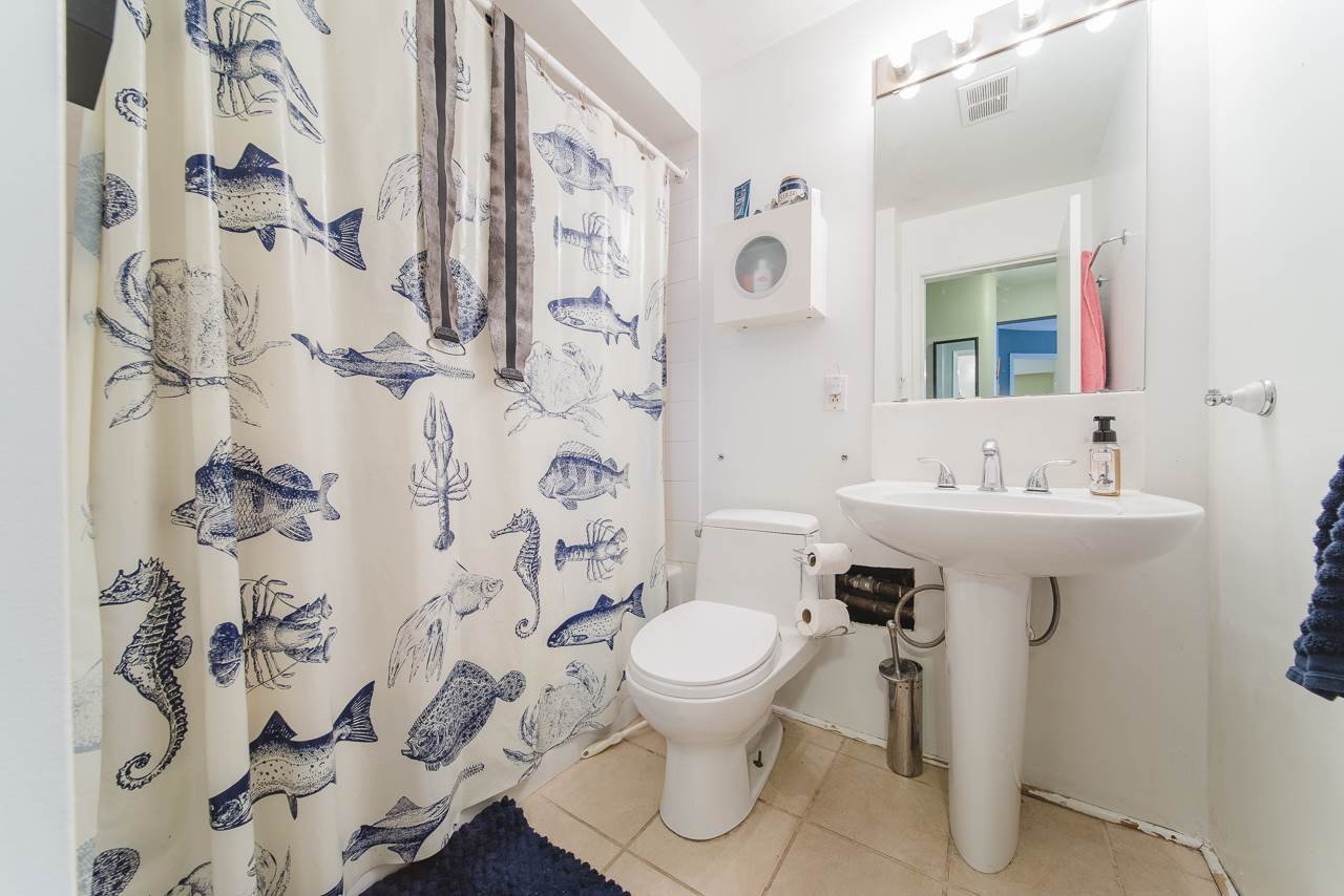 302-1050 Jervis St
