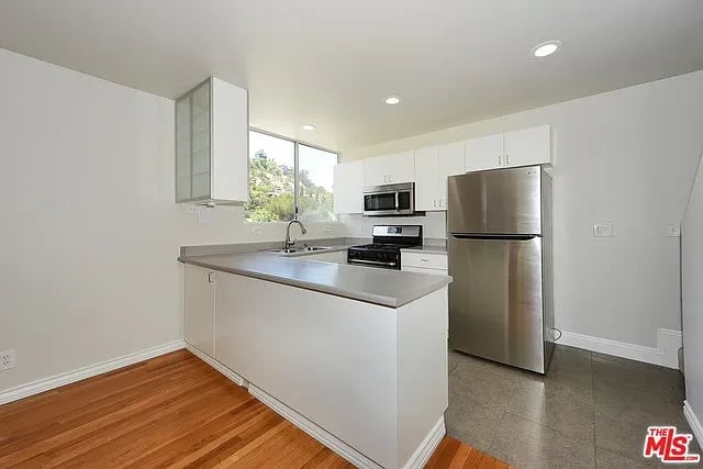 2100 Griffith Park Blvd #1