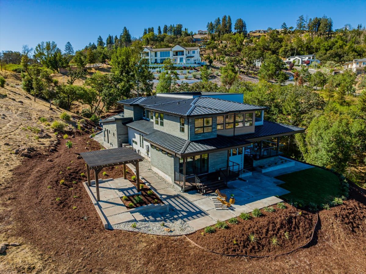 3958 St Andrews Dr