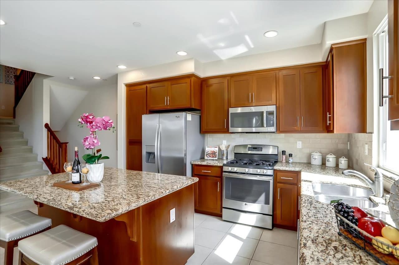 272 Currlin Cir