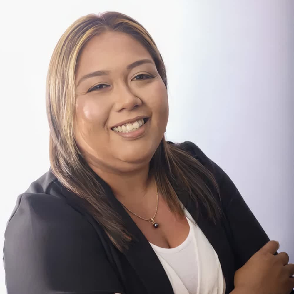 Clasie Ignacio Kealakekua Real Estate Agent Headshot