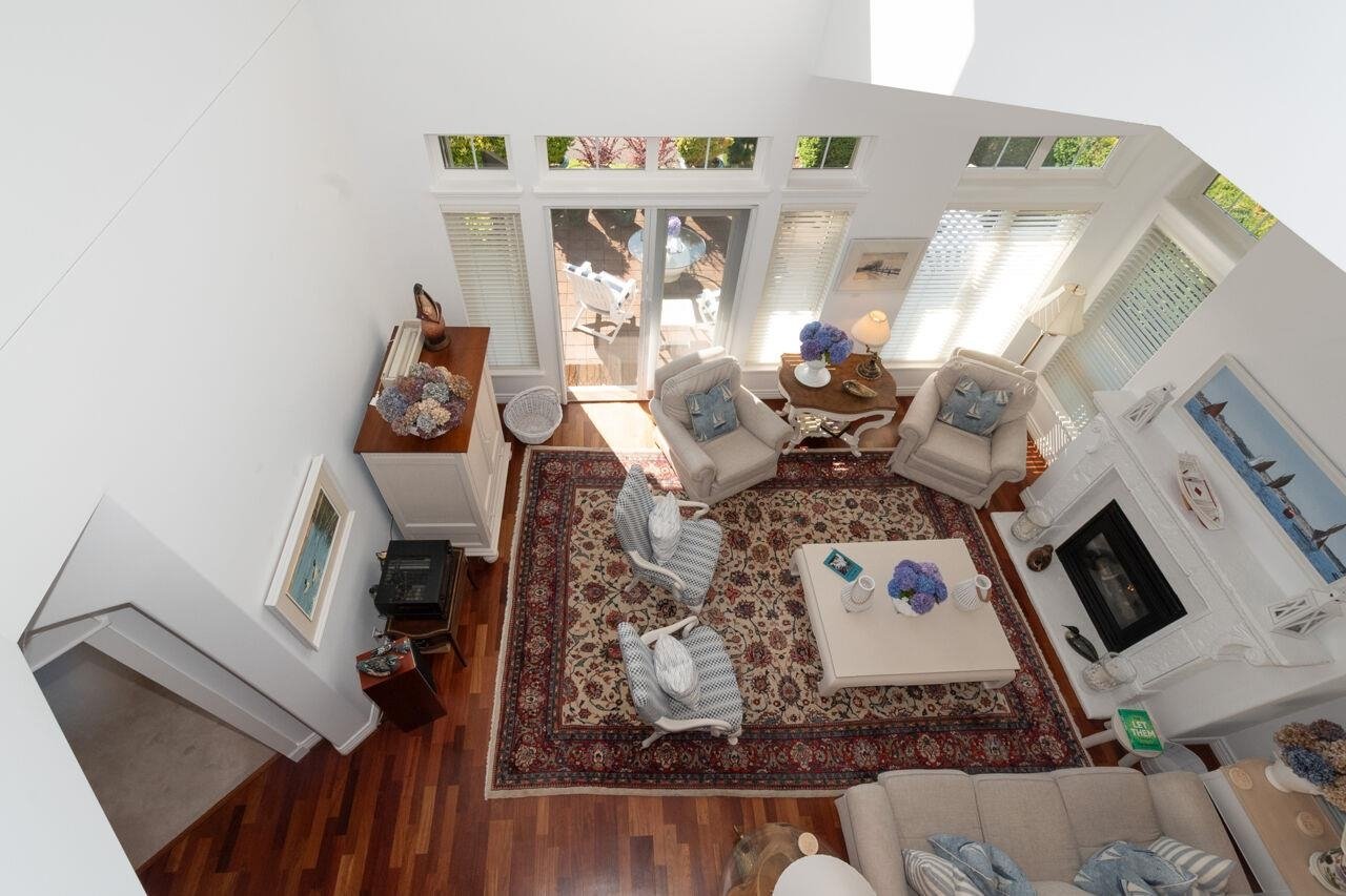 15 Beach Dr